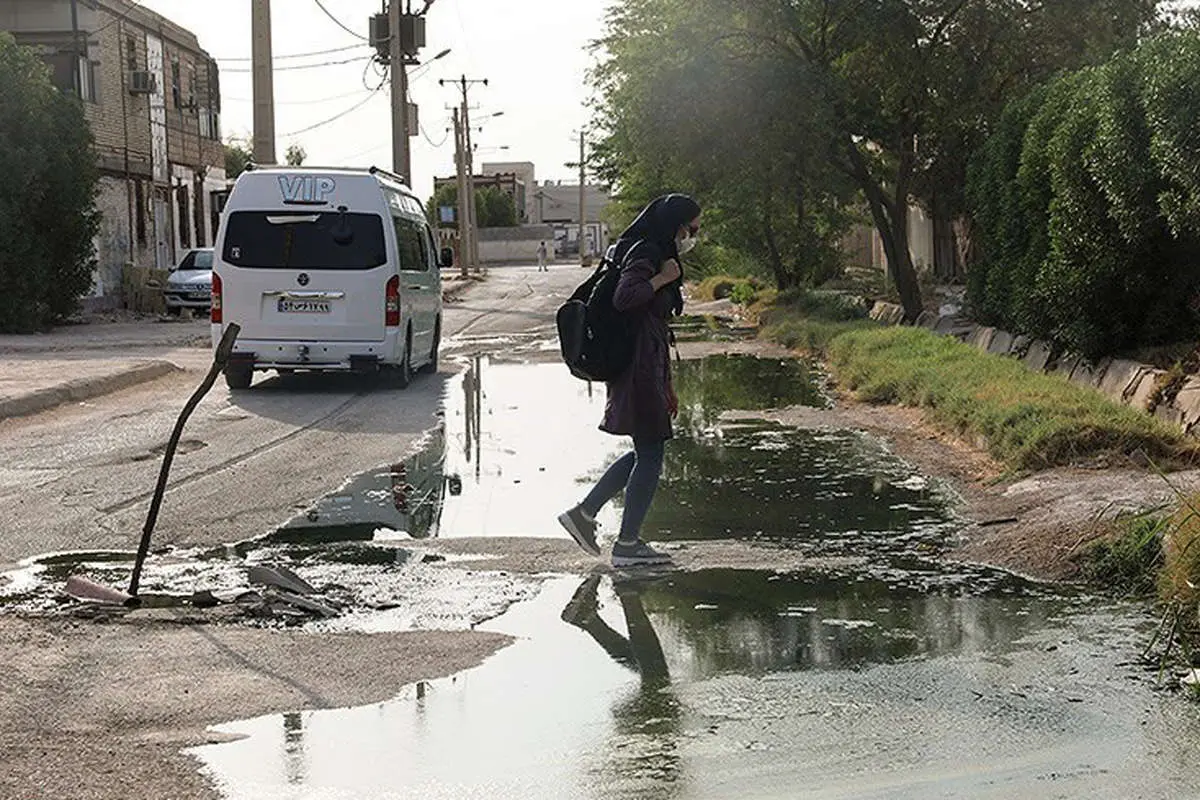 (تصاویر) معضل فاضلاب در مناطق محروم آبادان