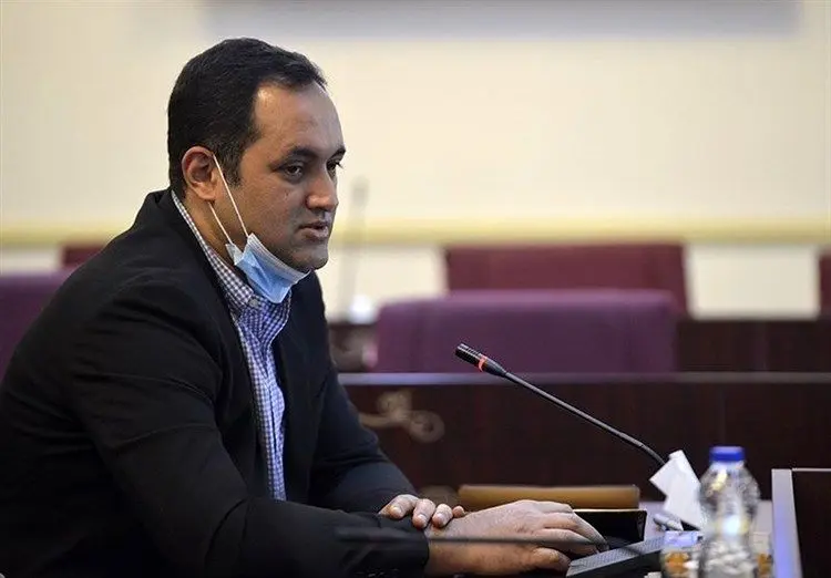 مربی تیم ملی کرونا را شکست داد