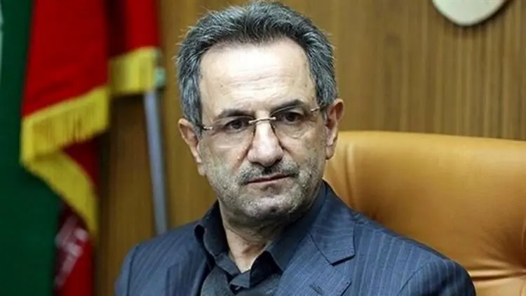 روزانه ۷۰۰ مبتلا به کرونا در تهران بستری می‌شوند