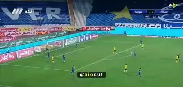 (ویدئو) گاف جدید و عجیب جواد خیابانی در بازی استقلال و سپاهان