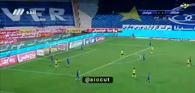(ویدئو) گاف جدید و عجیب جواد خیابانی در بازی استقلال و سپاهان