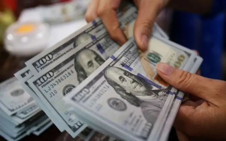 مثلث کاهش در بازار ارز