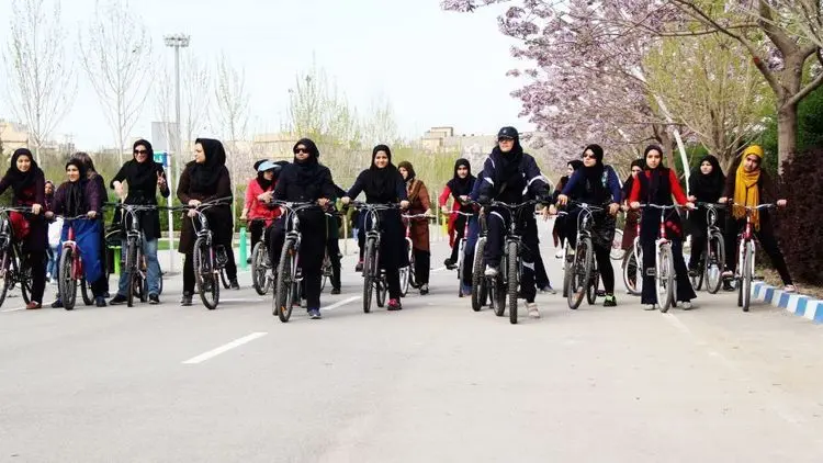 ماجرای جنجالی و حل‌نشده دوچرخه‌سواری دختران 