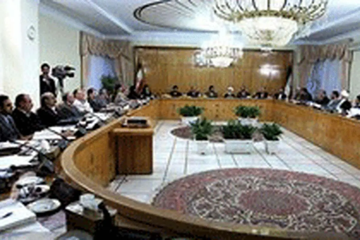 "اصولگرایان منتقد و اصلاح طلبان معتدل هم باشند"