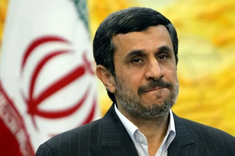 سیدرضا اکرمی: احمدی‌نژاد مهره سوخته است