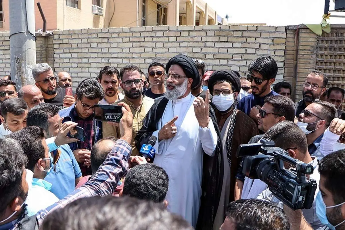 (تصاویر) امام جمعه اهواز در تجمع کارگران نیشکر هفت تپه