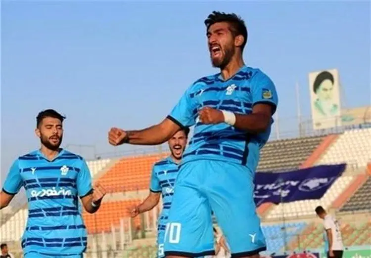 سانتا کلارا مهاجم ایرانی می‌خواهد