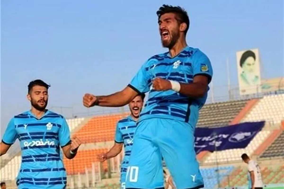 سانتا کلارا مهاجم ایرانی میخواهد