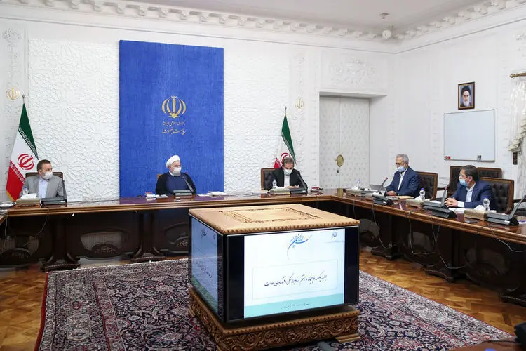 تصویب کلیات طرح فروش داخلی نفت در شورای سران قوا