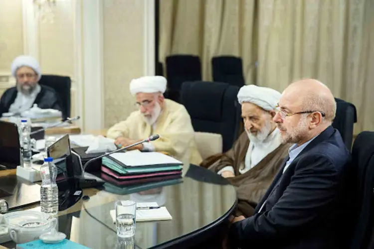 نامه قالیباف به آیت‌الله جنتی درباره بورس