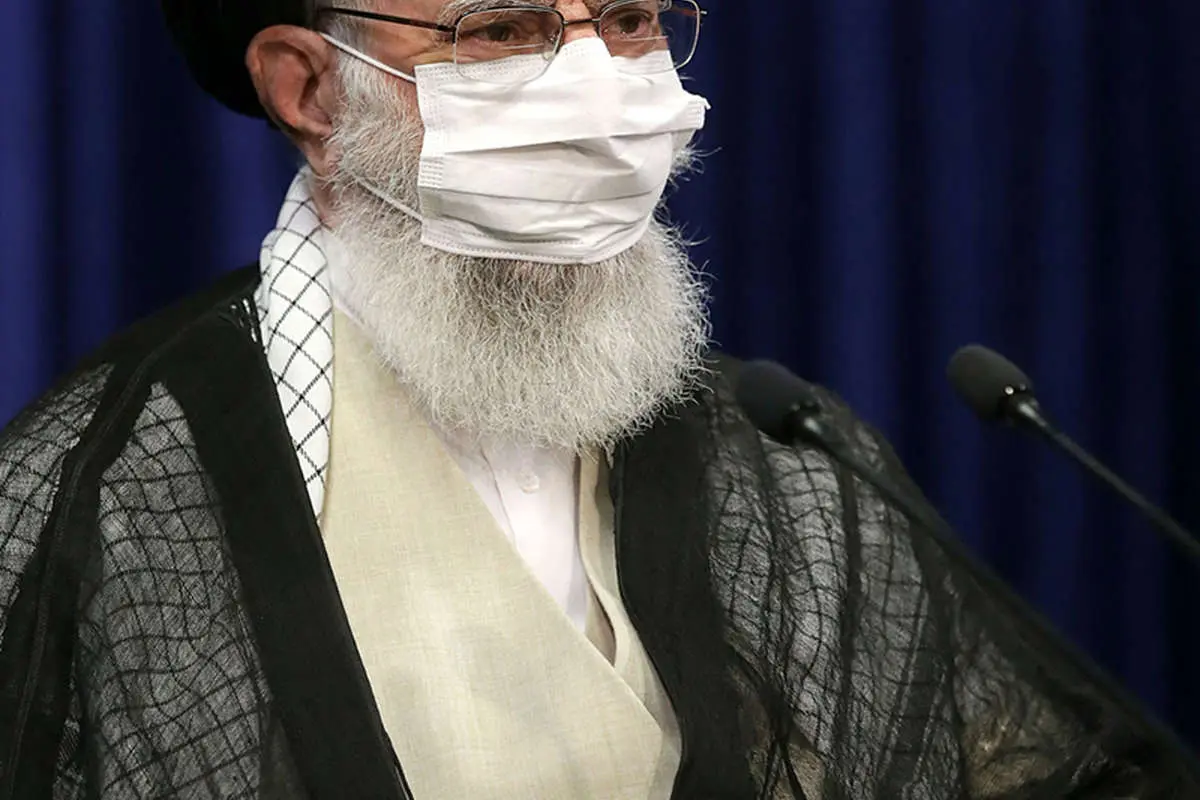 (تصاویر) رهبر انقلاب در نشست تصویری با هیئت وزیران