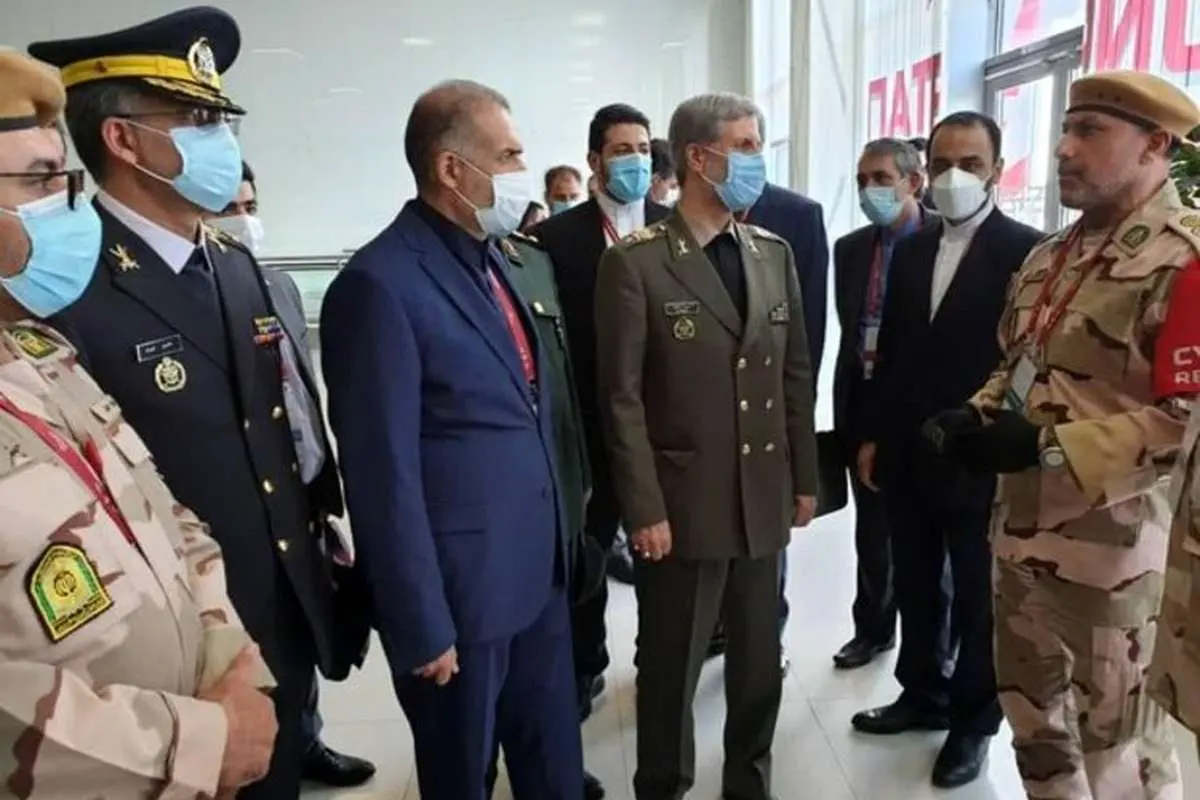 بازدید وزیر دفاع ایران از سامانه اس۴۰۰