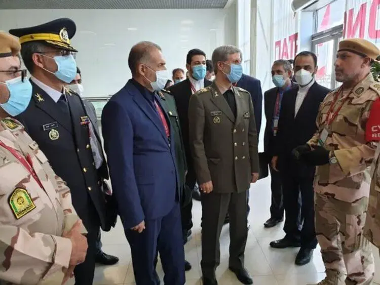 بازدید وزیر دفاع ایران از سامانه اس۴۰۰