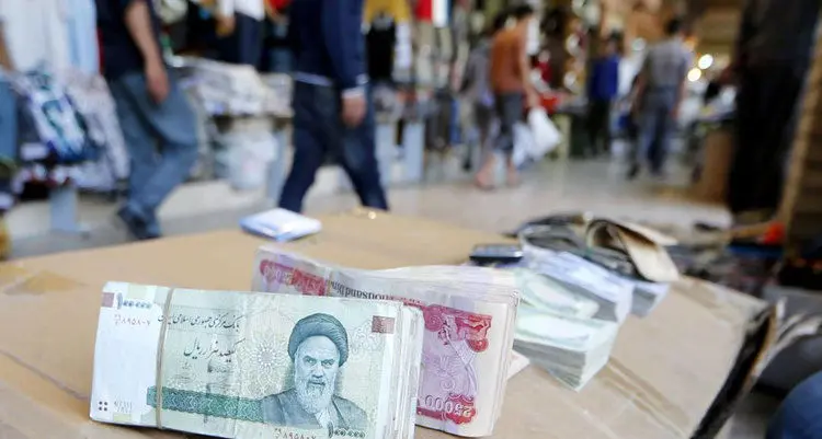 عقب­‌نشینی پول پرقدرت