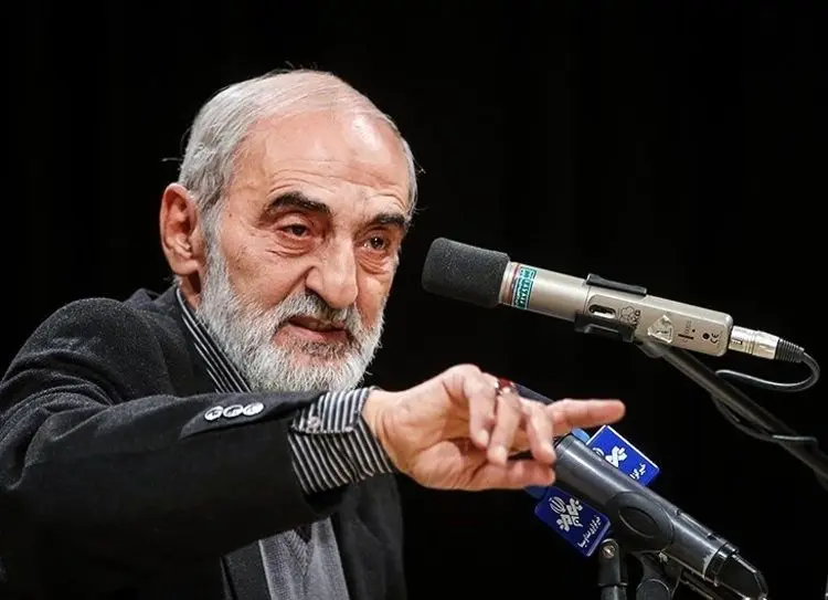 طعنه حسین شریعتمداری به حدادعادل