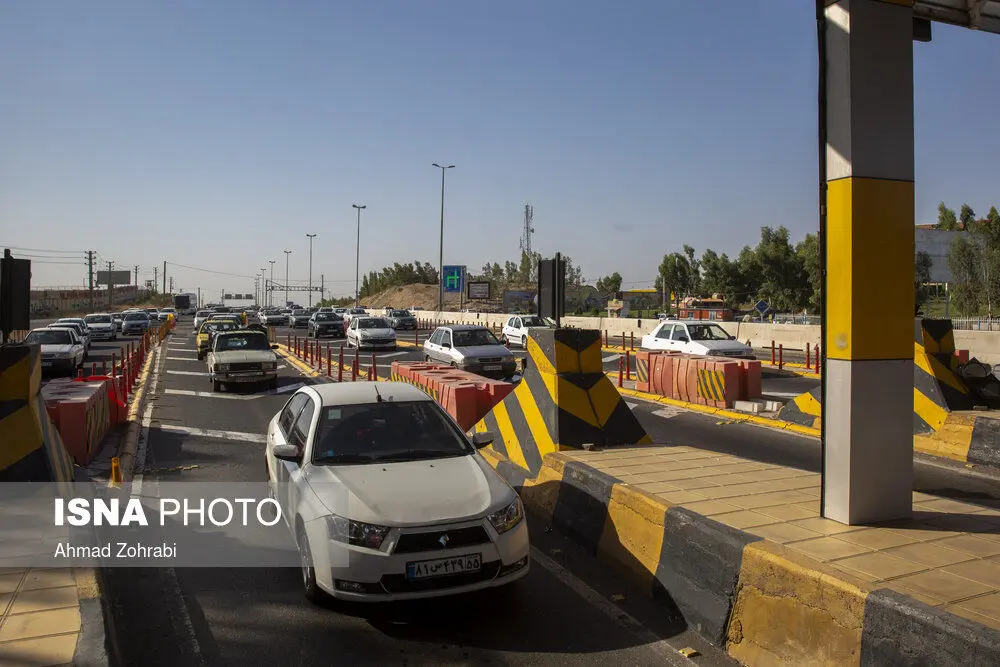 (تصاویر) ورودی اتوبان تهران - قم در شروع تعطیلات