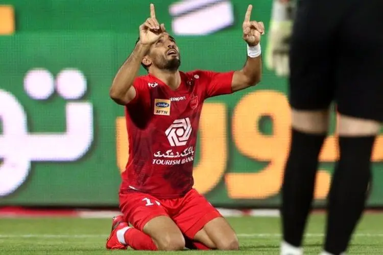 پیشنهاد ۷۰۰ هزار دلاری برای هافبک پرسپولیس