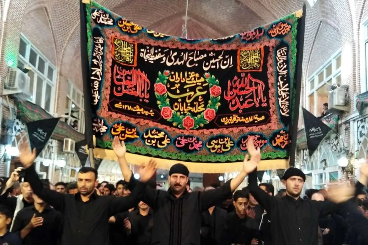 (تصاویر) «عَلم » میراث مظلوم عزاداری تاریخی بازار تبریز