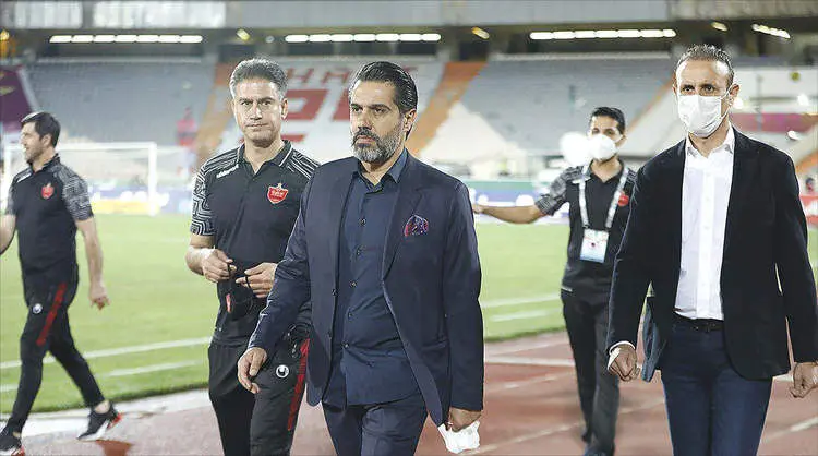 همه علیه سرپرست پرسپولیس