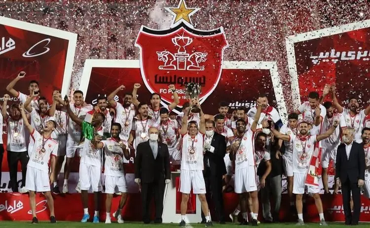 سرانجام یک تیم برای پرسپولیس تونل قهرمانی می‌زند