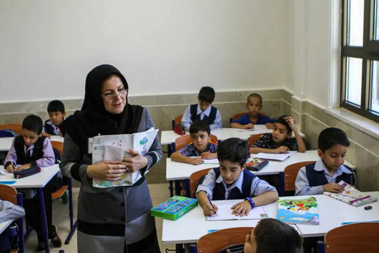 ابلاغ شیوه نامه بازگشایی مدارس در سال تحصیلی ۱۴۰۰- ۱۳۹۹