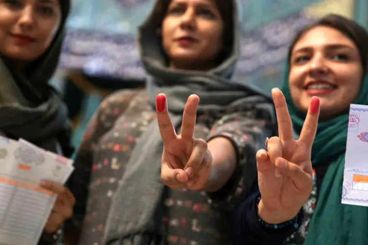 شکاف سیاسی در کشور؛ طرح دوباره "نظام پارلمانی"