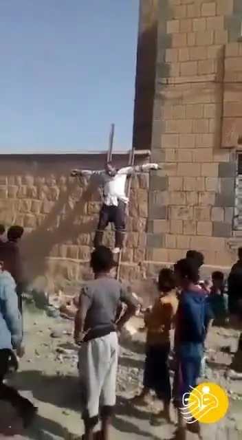 (ویدئو) داعش یک داندانپزشک را به صلیب کشید