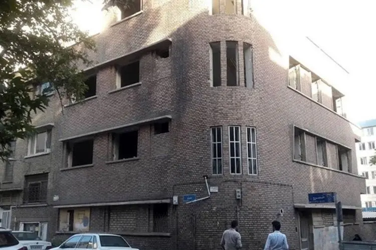 (تصاویر) در خانه شاملو چه خبر است؟