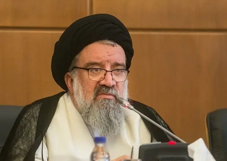 خاتمی: در برابر کسانی که می‌خواهند مجلس عزا را تعطیل کنند می‌ایستیم