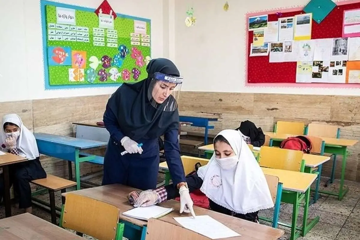 مخالفت ستاد کرونای تهران با بازگشایی حضوری مدارس و دانشگاهها