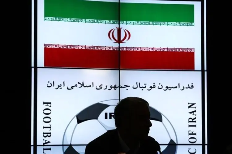 فدراسیون فوتبال مقابل ویلموتس دفاع می‌کند!