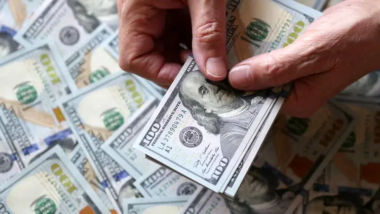 یک تریلیون دلار ثروت در اختیار ۱۲ نفر!
