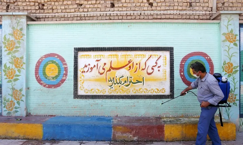 (تصاویر) آماده سازی مدارس برای بازگشایی