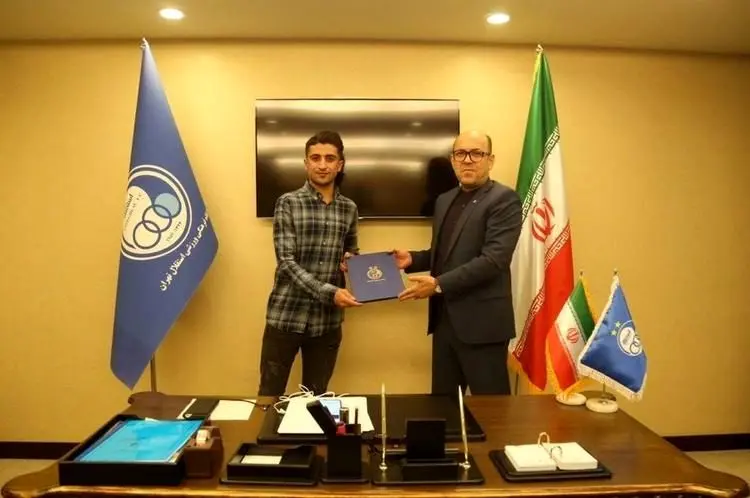 استقلال از پارس بازیکن جذب کرد