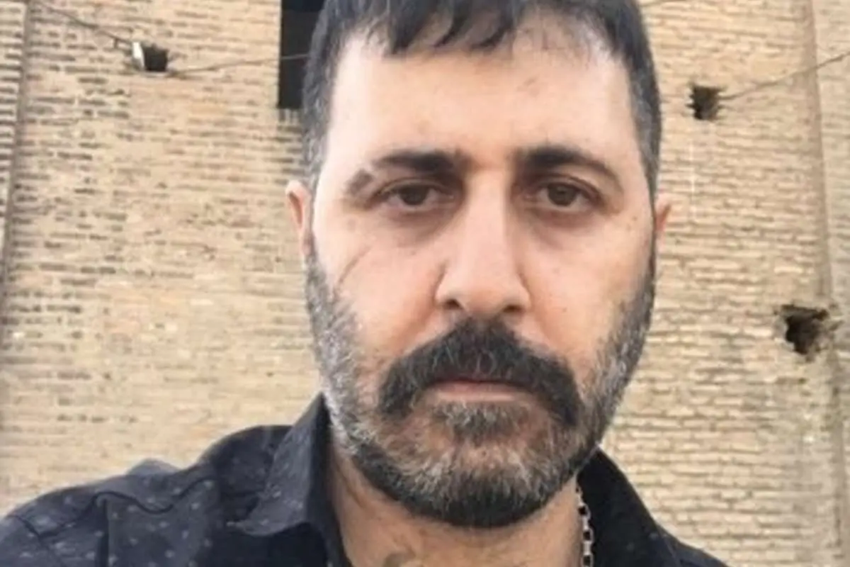 (عکس) گریم متفاوت هومن حاجیعبداللهی با خالکوبی روی گردن