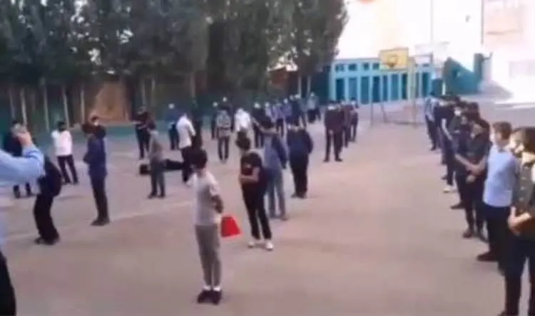 بازداشت عوامل کلیپ غش‌کردن دانش‌آموز کرونایی