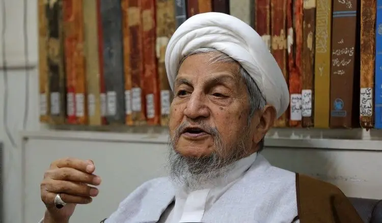 آیت‌الله صانعی در بیمارستان بستری شد
