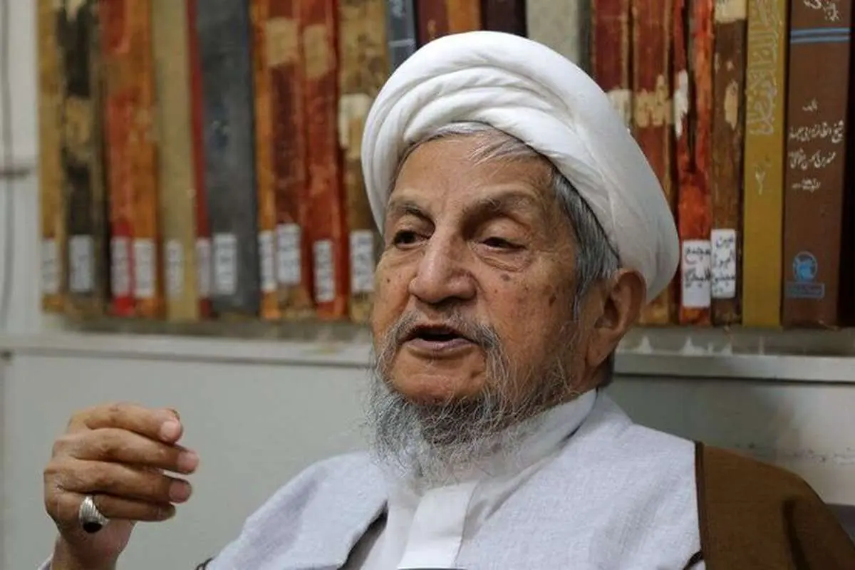 آیتالله صانعی در بیمارستان بستری شد