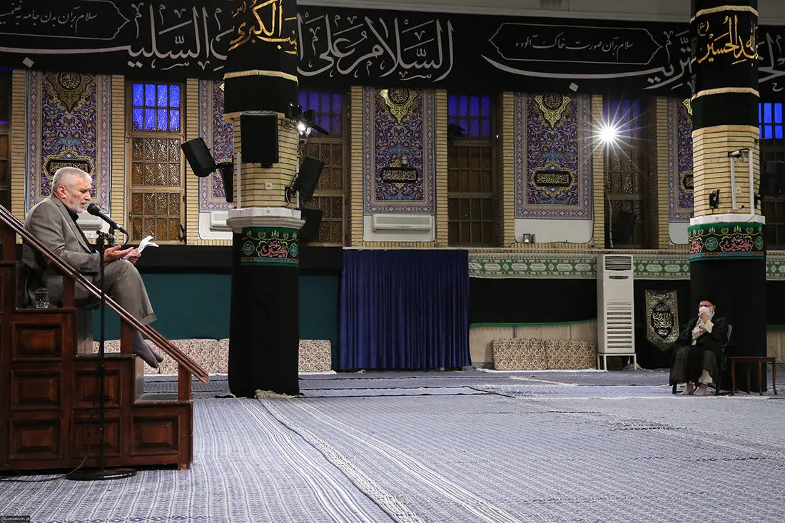 (تصاویر) مراسم عزاداری شهادت امام سجاد(ع) در حضور رهبری