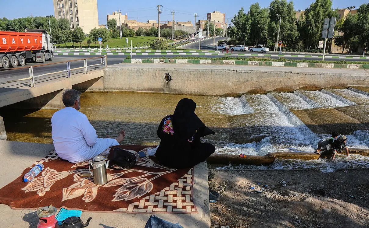 (تصاویر) خوشگذرانی قمی‌ها در روزهای سیاه کرونایی