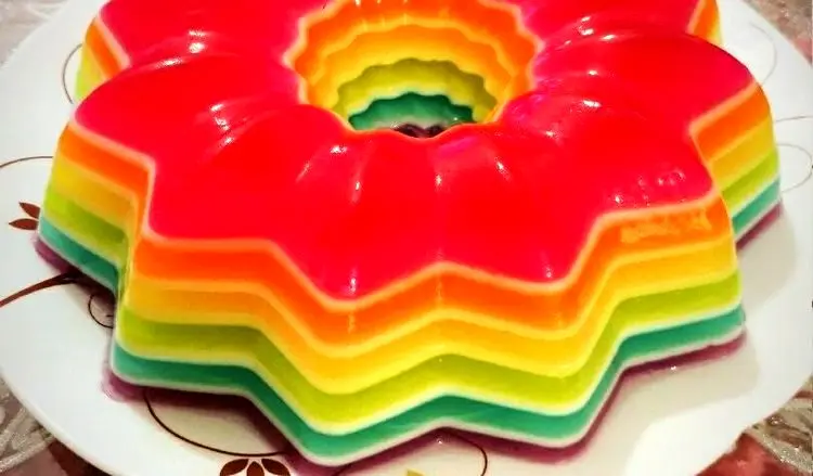 طرز تهیه ژله رنگین کمان مخصوص مجالس و مهمانی‌ها