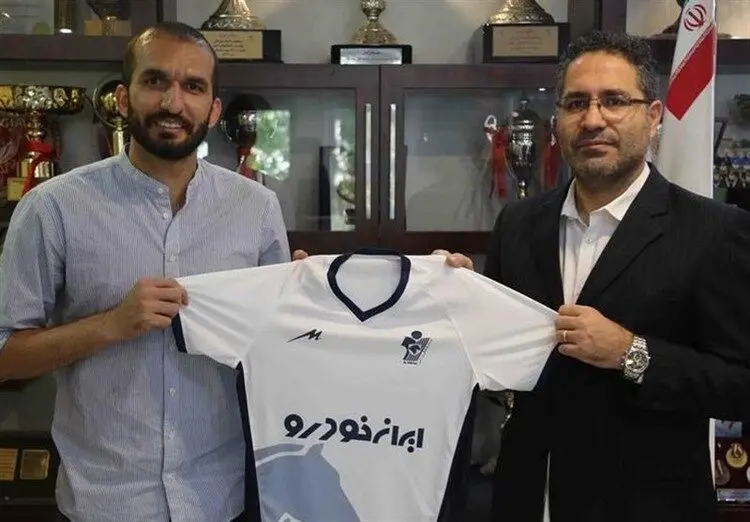 کاپیتان پرسپولیس در پیکان