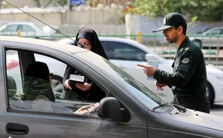 چرا پیامک اخطار بی‌حجابی به رانندگان ارسال می‌شود؟