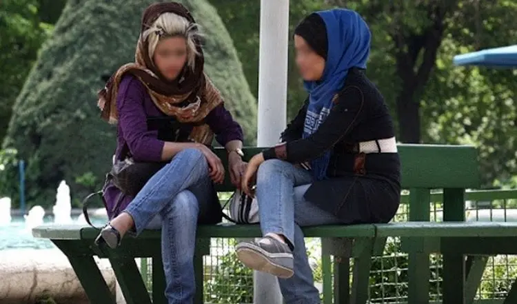 دختران چرا از خانه فرار می‌کنند؟
