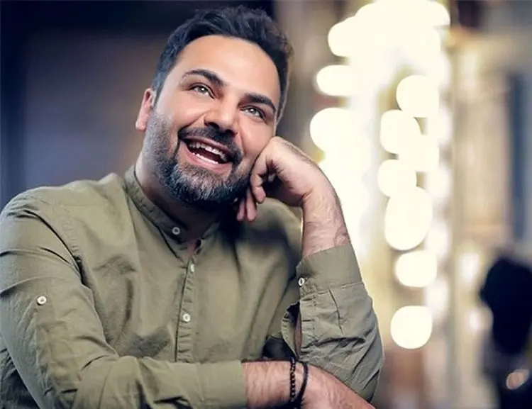 (عکس) واکنش متفاوت احسان علیخانی به صعود پرسپولیس 