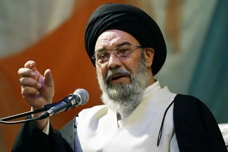گلایه یک امام جمعه از کشف حجاب در پارک‌ها