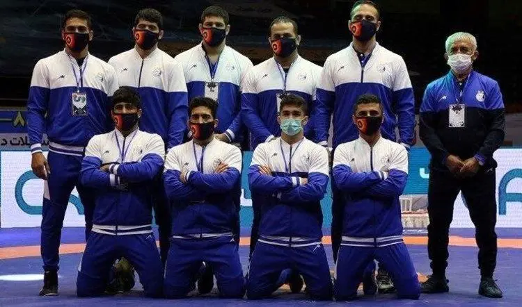 (عکس) لباس استقلال در لیگ کشتی هم دو ستاره دارد