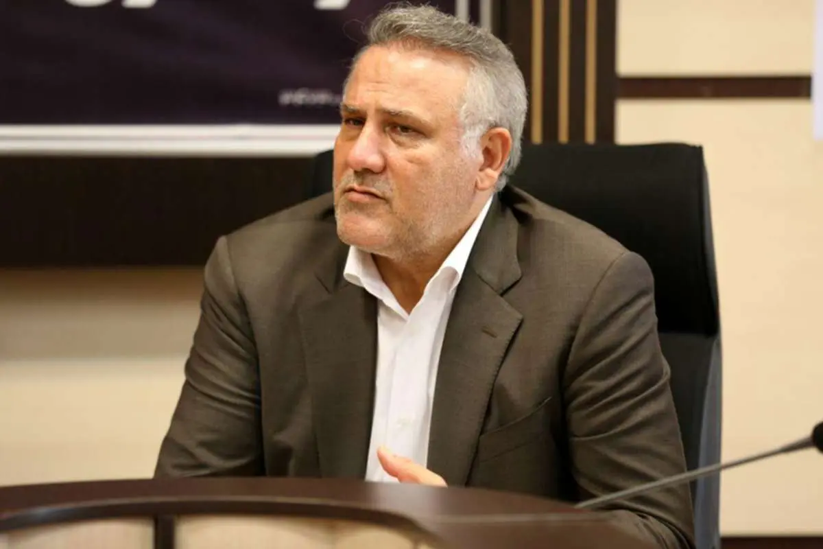 واکنش تند یک نماینده به انتقاد آشنا از «سفرهای انتخاباتی»