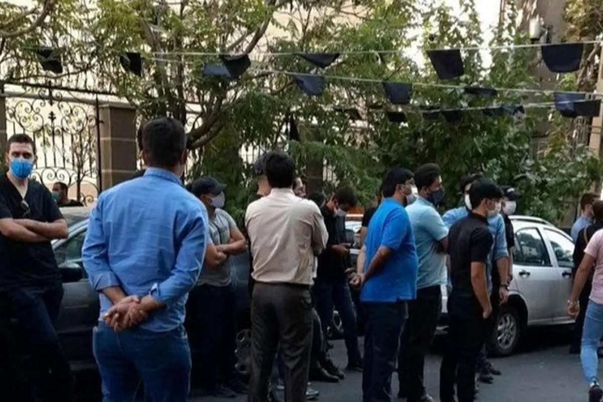 تجمع هواداران استقلال مقابل فدراسیون فوتبال