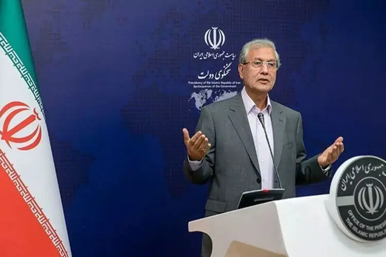 واکنش ربیعی به سودجویی با ارز ۴۲۰۰ تومانی